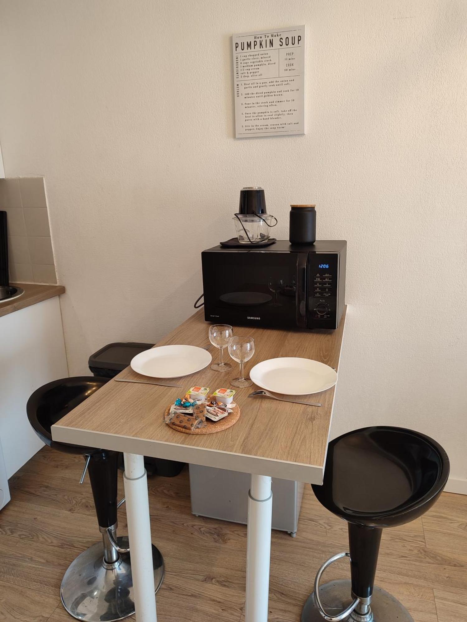 Appartement Climatise Tout Equipe A 6Min De La Gare St Charles Marseille Bagian luar foto