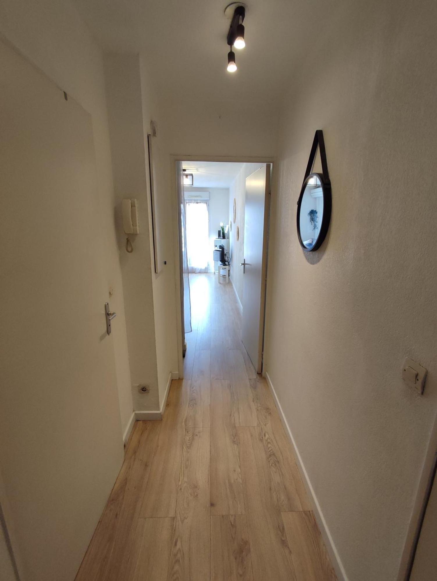 Appartement Climatise Tout Equipe A 6Min De La Gare St Charles Marseille Bagian luar foto